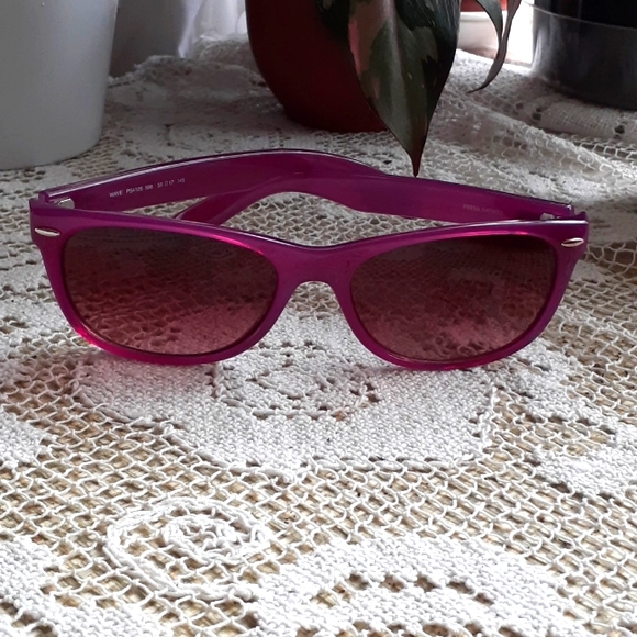 Fossil wayfarer Wave sunglasses - Picture 1 of 4